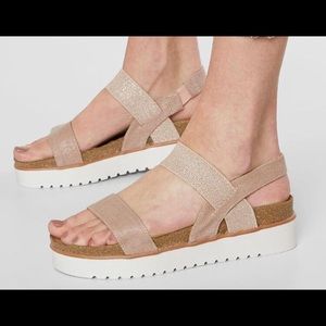 Metallic Tan strap platform sandals